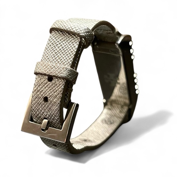 🎉 HP! ❤️ Tory Burch x Fitbit Silver Leather Bracelet - Picture 6 of 11